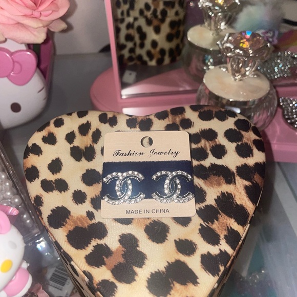 🆕 fashion earrings 🤩 - Picture 4 of 7